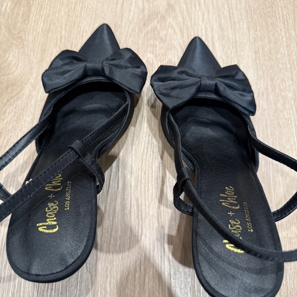 Chase + Chloe Black Pointed Slingback Heels with Bow - Picture 8 of 13